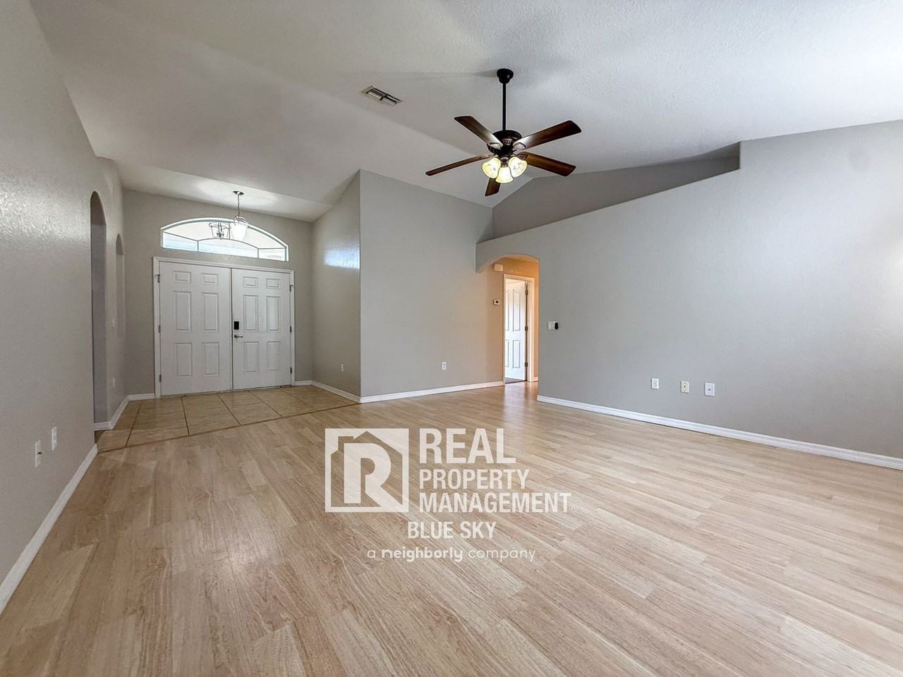 12336 Jaybird Rd - Photo 4 of 40