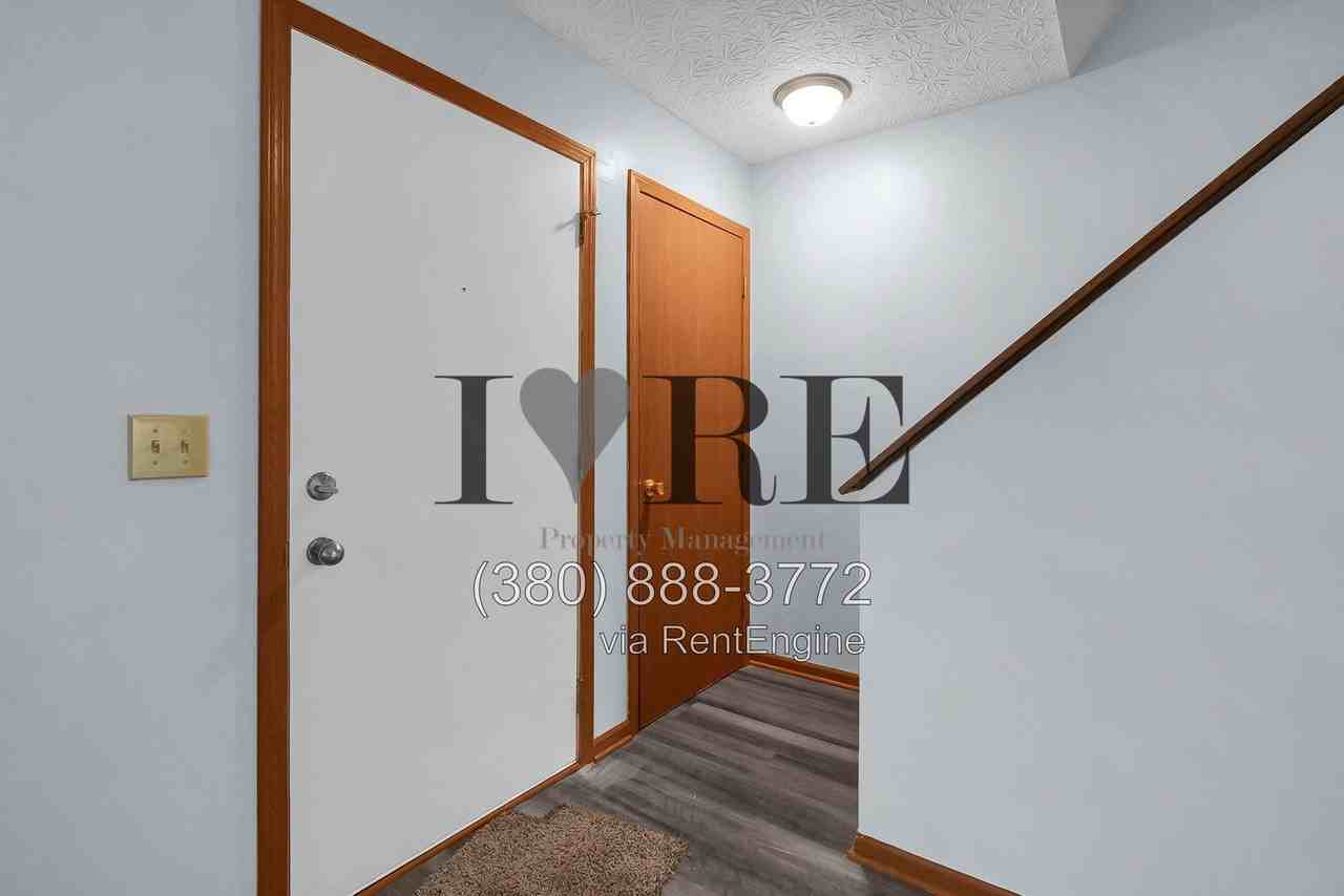 1724 Riverbend Rd - Photo 6 of 31