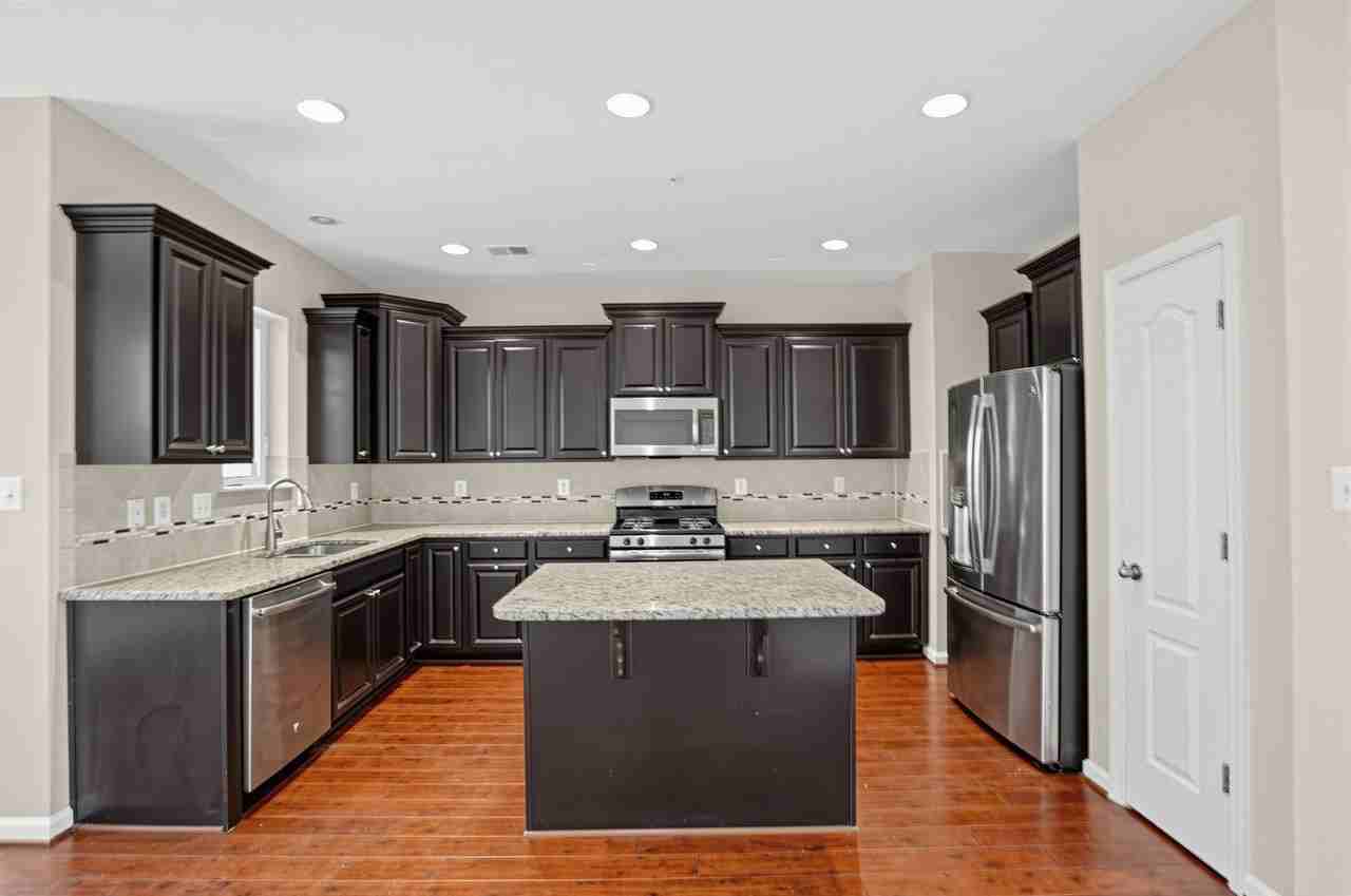 11468 Stockport Pl - Photo 3 of 17