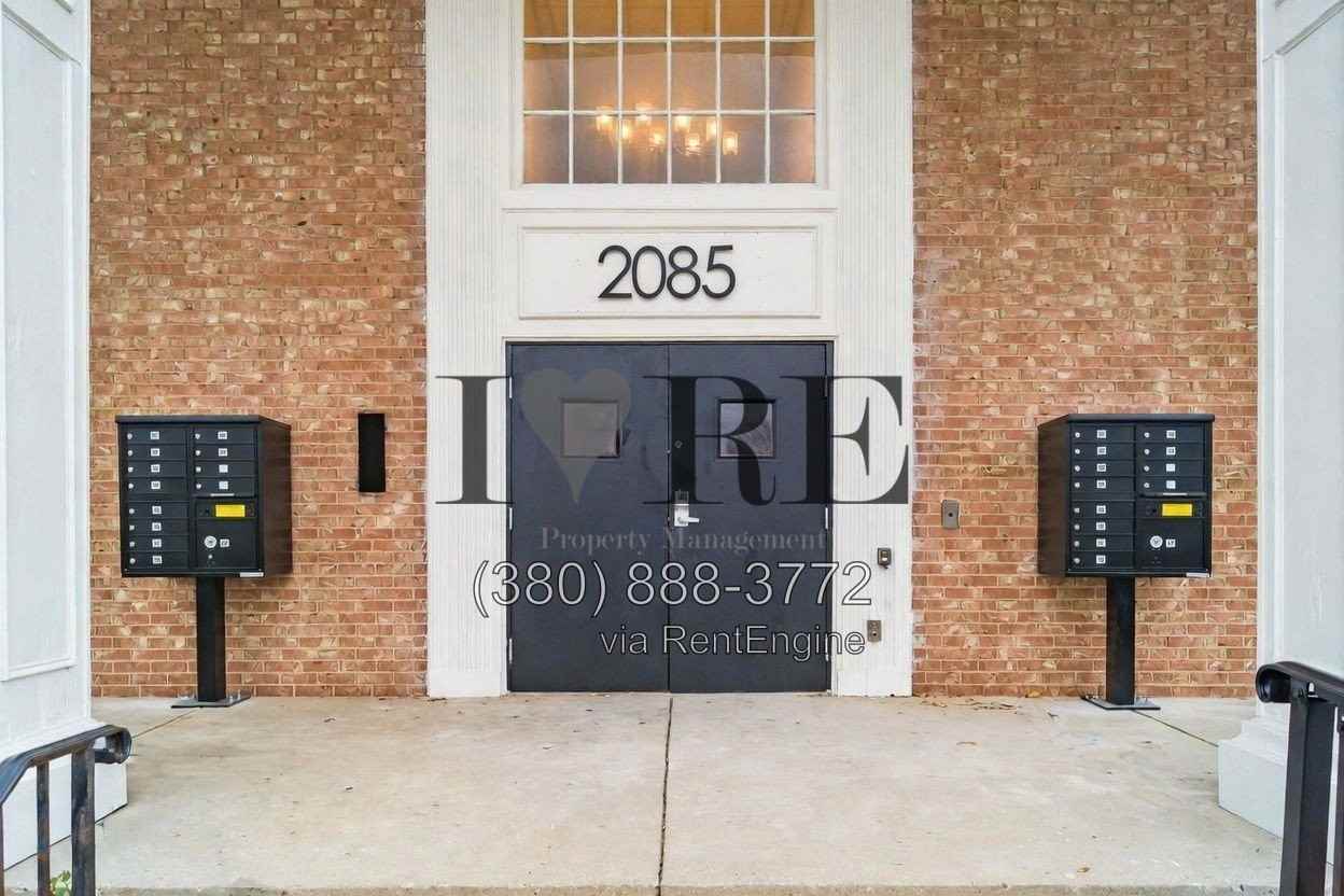 2085 W Broad St #106 - Photo 2 of 15
