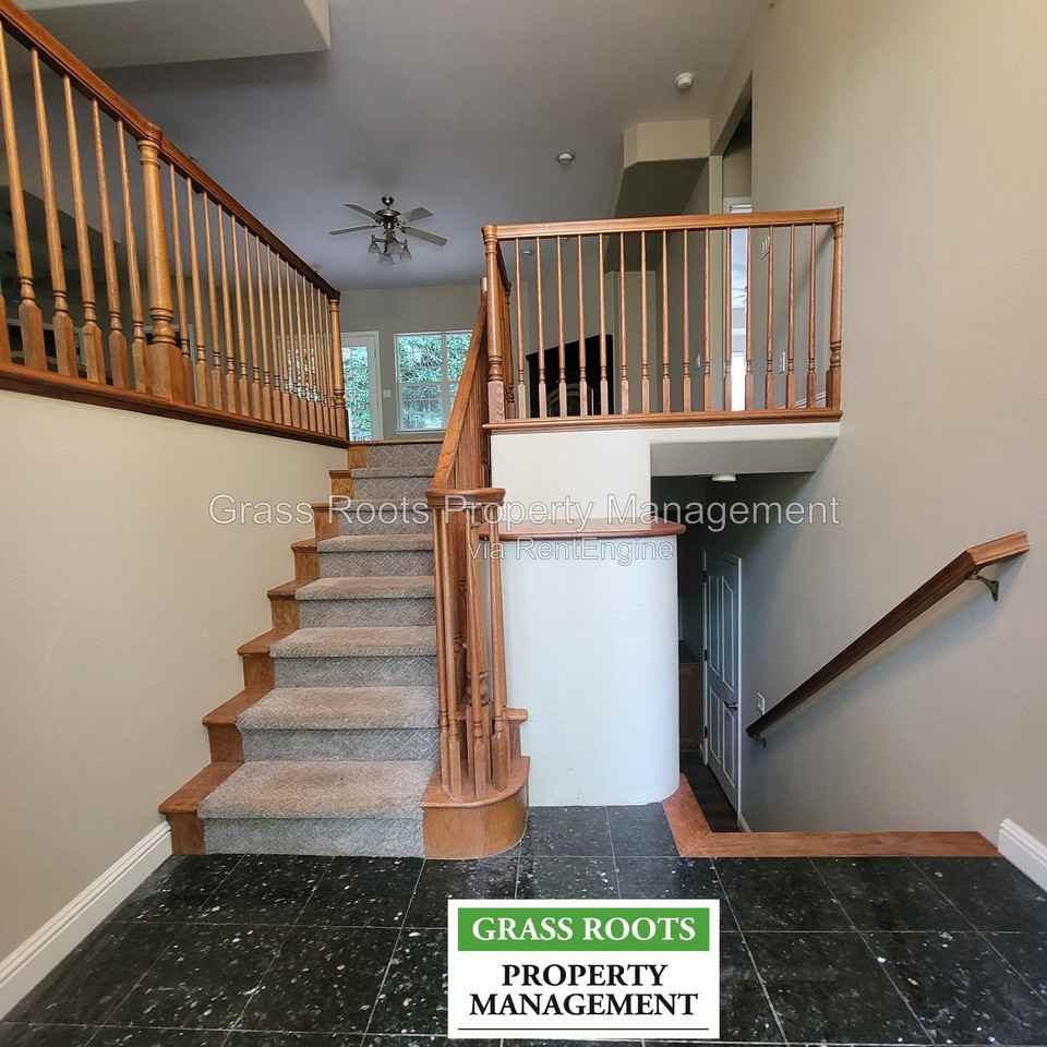14627 Echo Ridge Dr - Photo 3 of 14