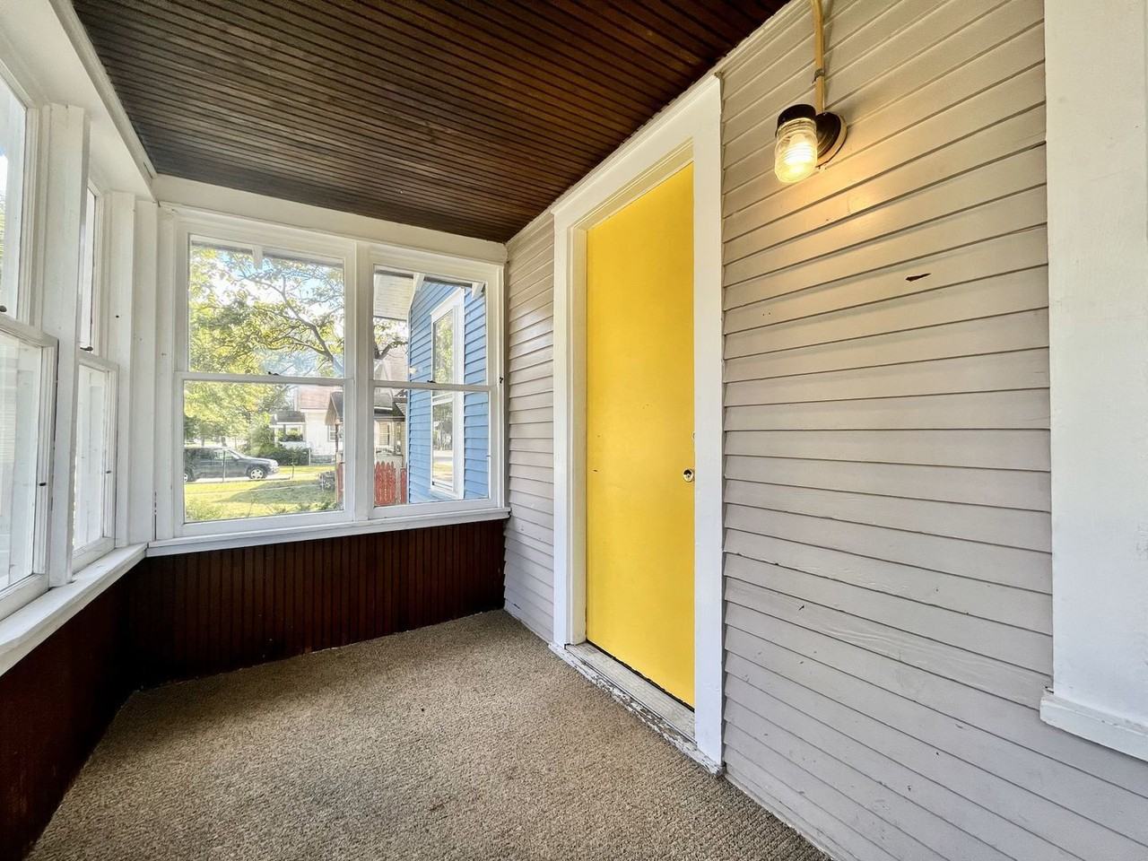 917 Amity Ave - Photo 3 of 19