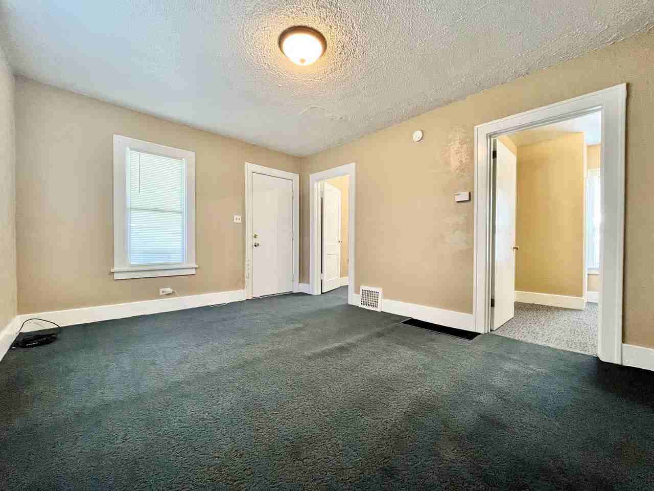 917 Amity Ave - Photo 6 of 19