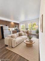 featured image of 4717 Se Hawthorne Blvd