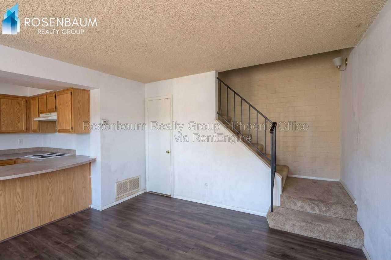 4487 E Wood St - Photo 2 of 11