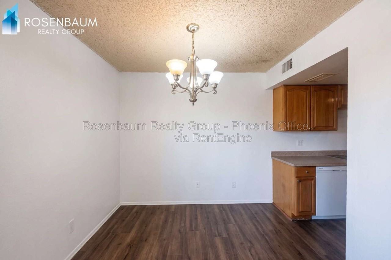 4487 E Wood St - Photo 3 of 11