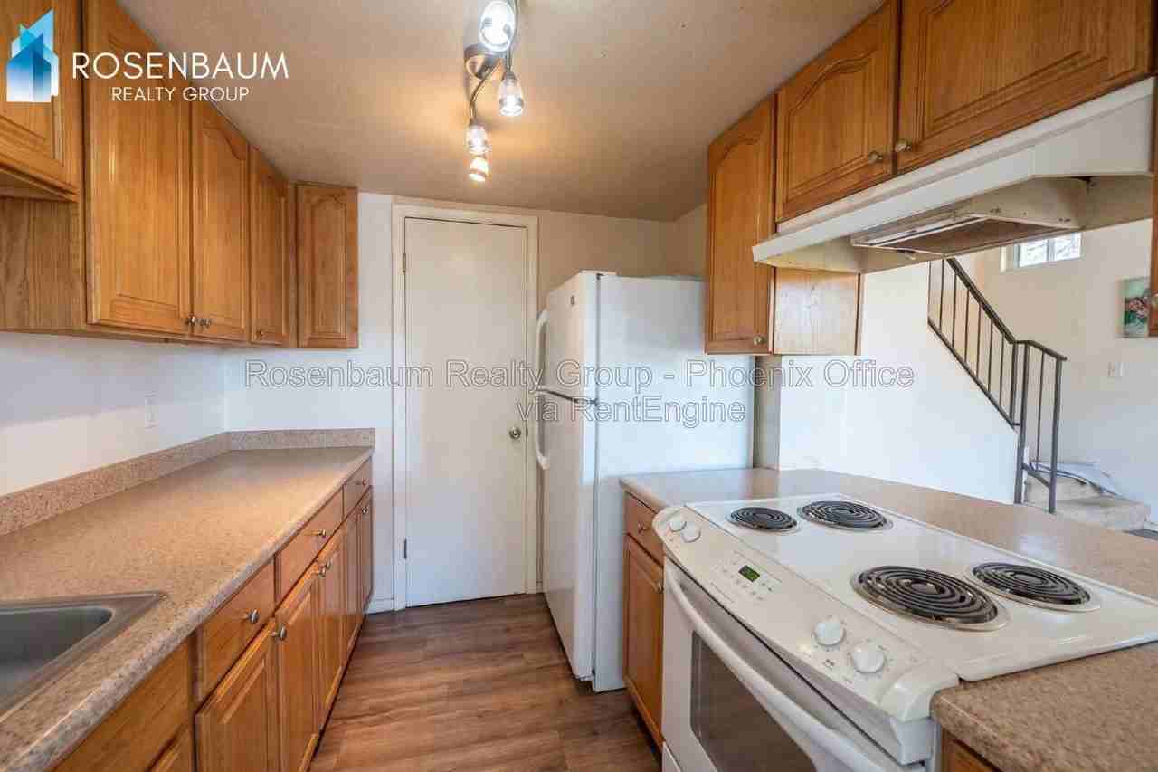 4487 E Wood St - Photo 4 of 11