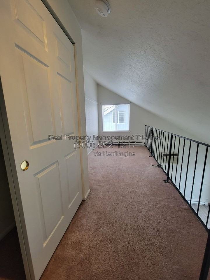 3513 W 4th Ave #A - Photo 7 of 8
