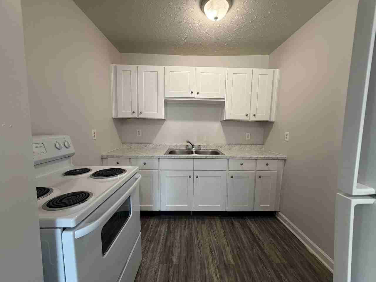 421 Poplar Level Ct #107 - Photo 2 of 10