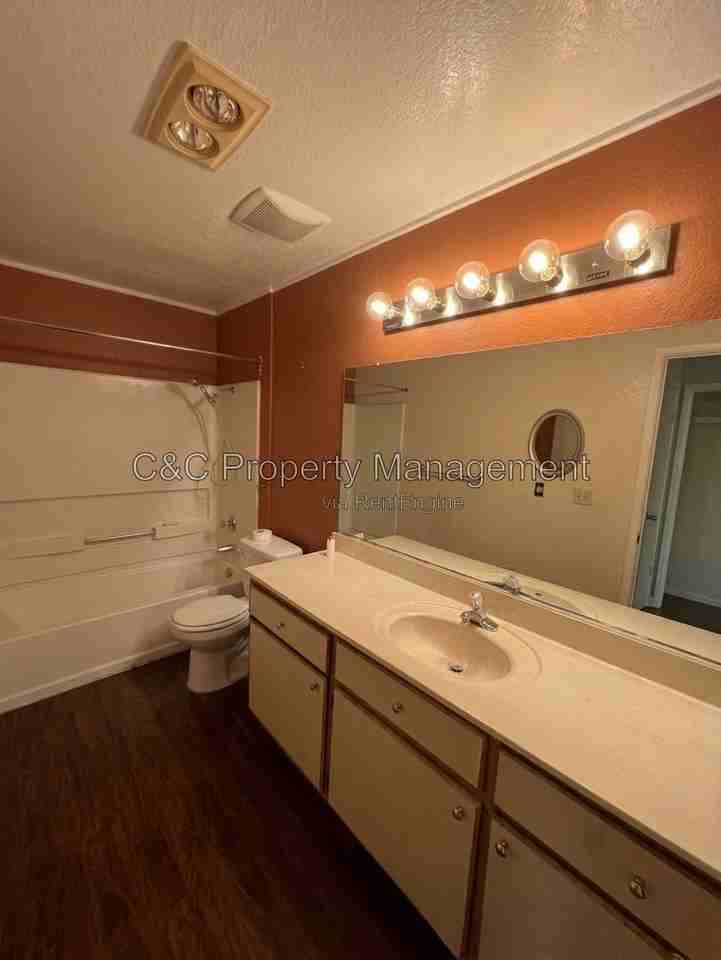485 Lighthouse Dr - Photo 6 of 6