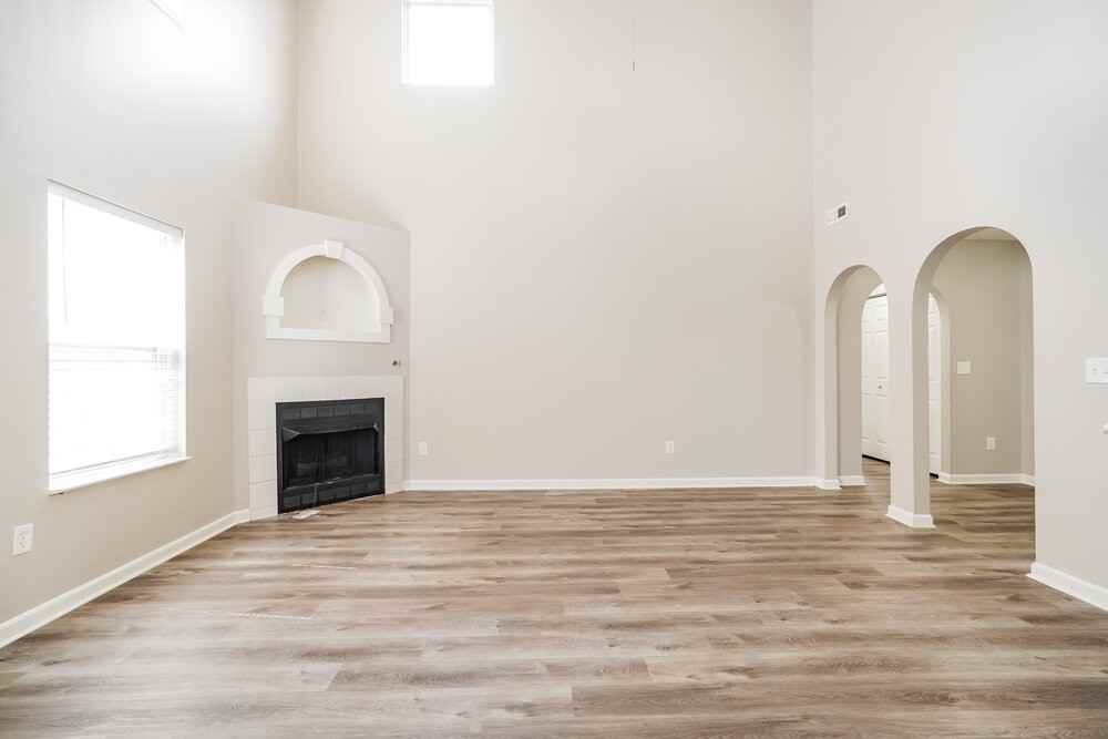 4880 Grimm Dr - Photo 5 of 17
