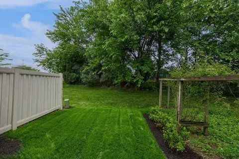 341 Greenland Dr - Photo 4 of 26