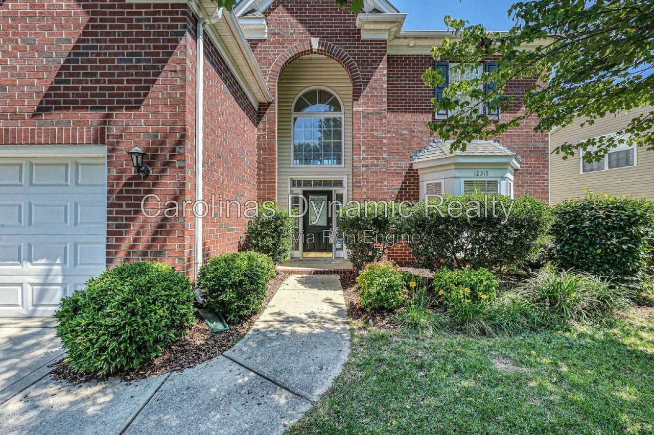 12315 Chesley Dr - Photo 2 of 33