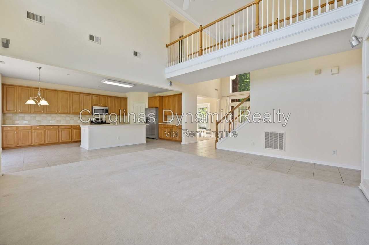 12315 Chesley Dr - Photo 7 of 33