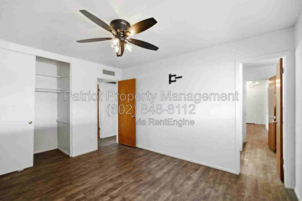 4232 W Keim Dr - Photo 5 of 32