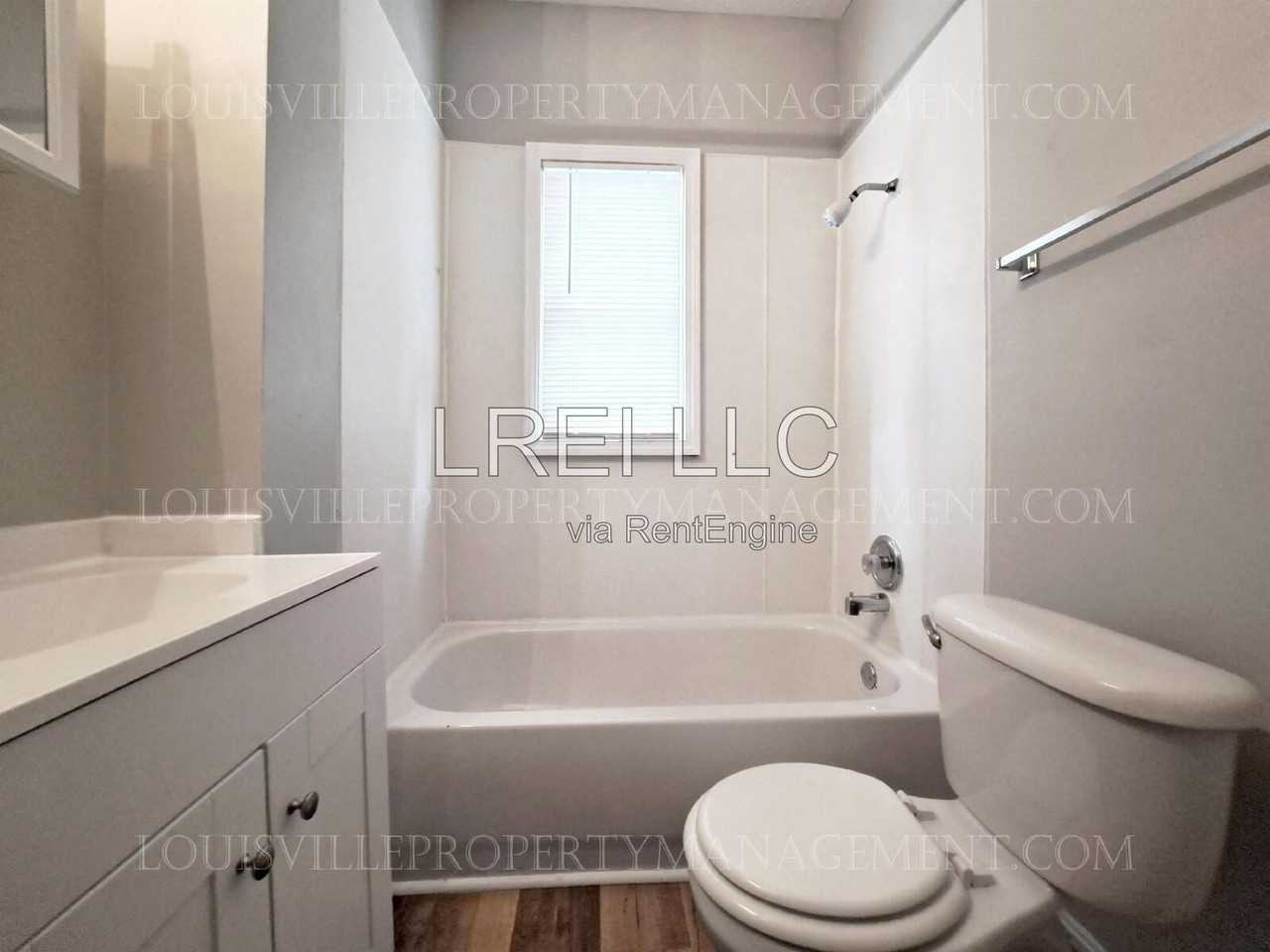 2215 7th Street Rd - Photo 3 of 10