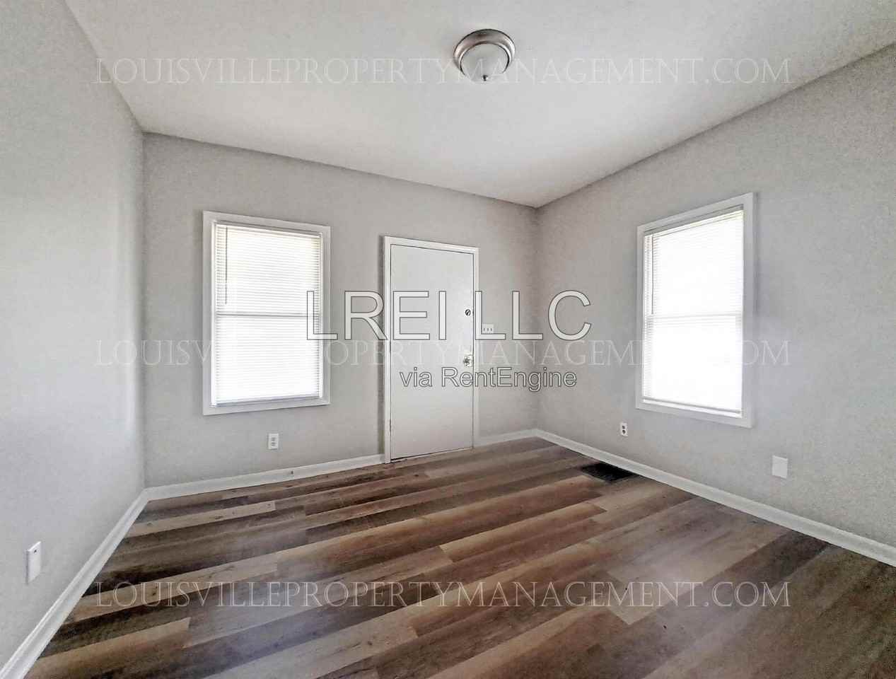 2215 7th Street Rd - Photo 4 of 10