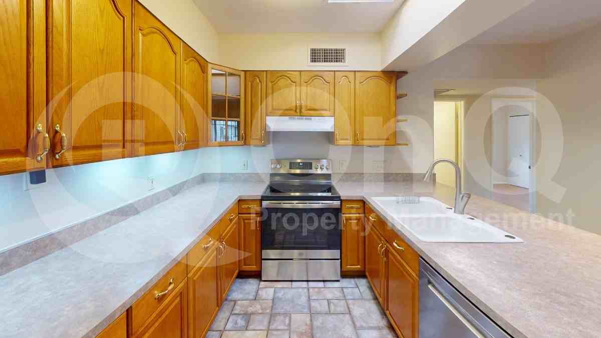 2650 S Oakenshield Way - Photo 5 of 19
