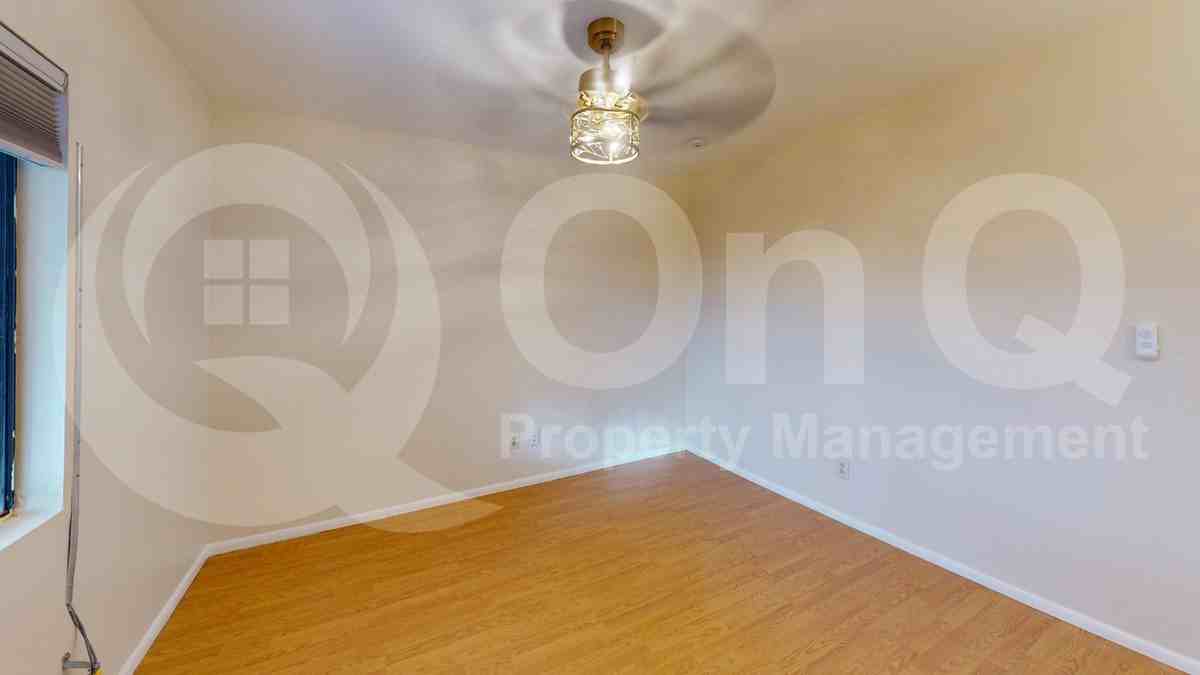2650 S Oakenshield Way - Photo 7 of 19