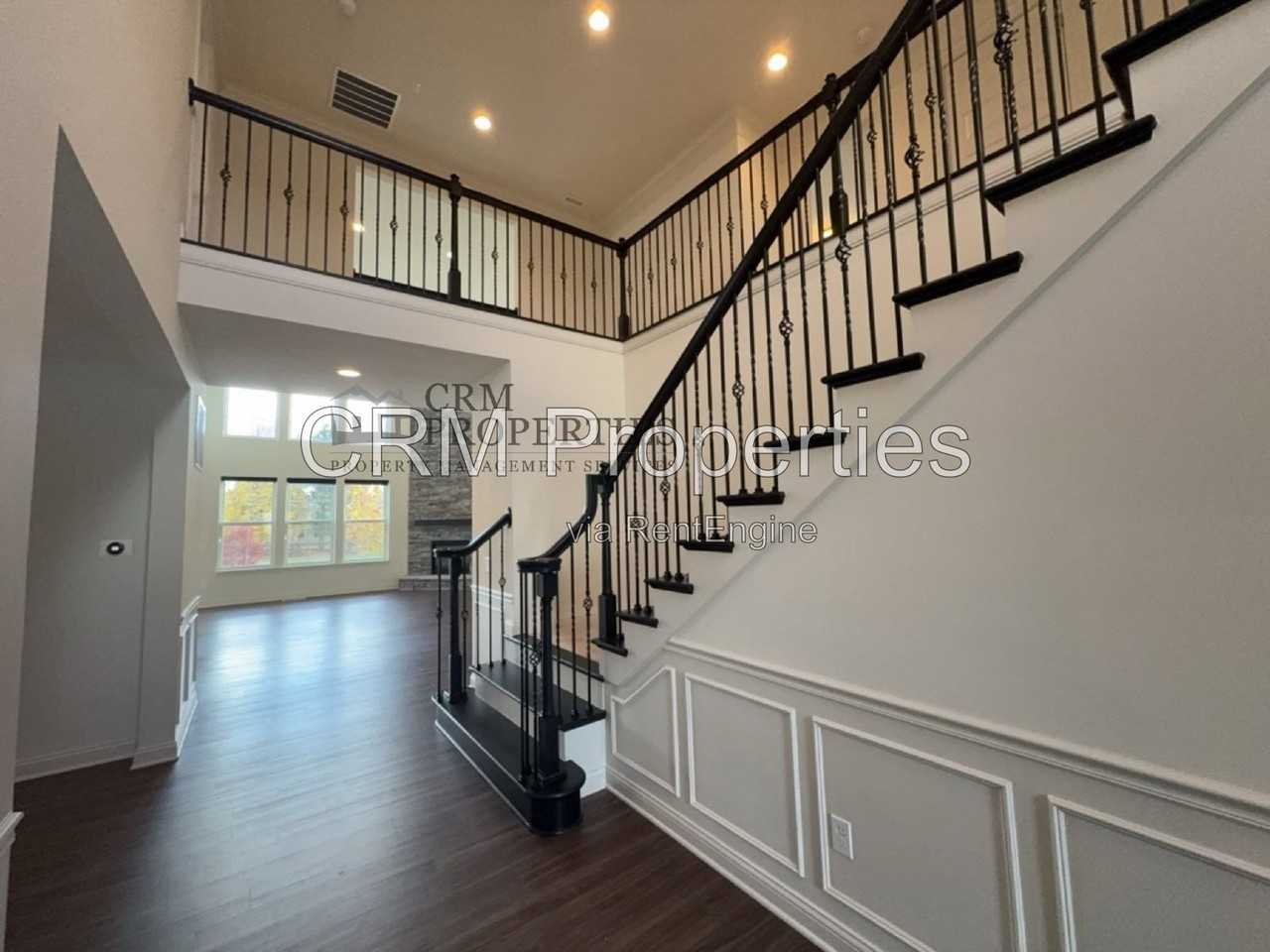 411 Heritage Terrace Ln - Photo 5 of 45