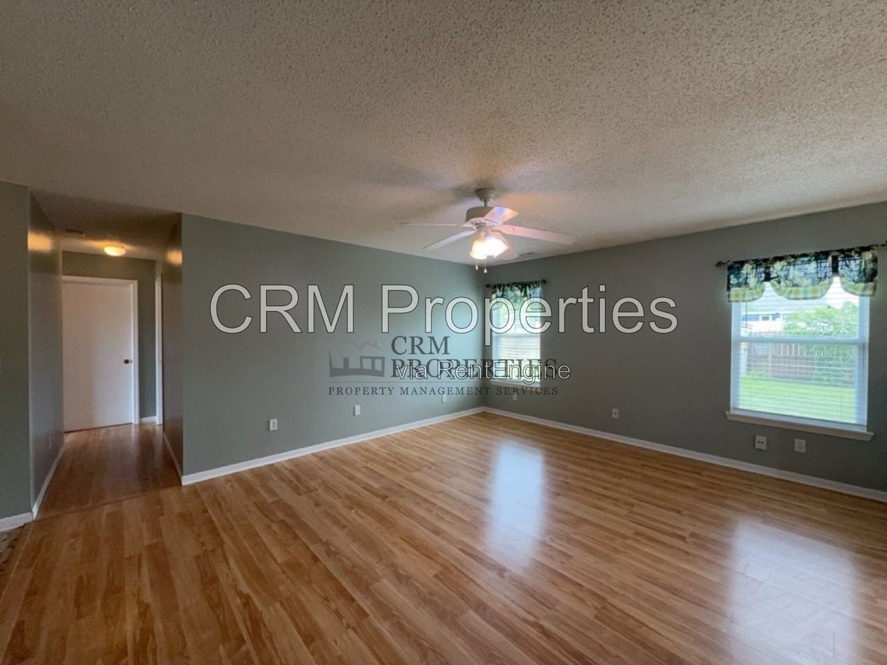 1058 Springwater Rd - Photo 4 of 27