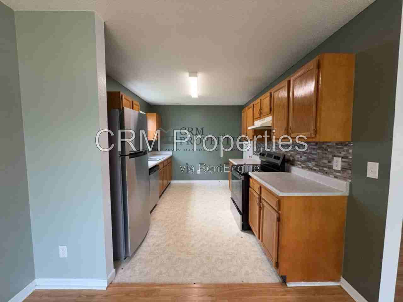 1058 Springwater Rd - Photo 6 of 27