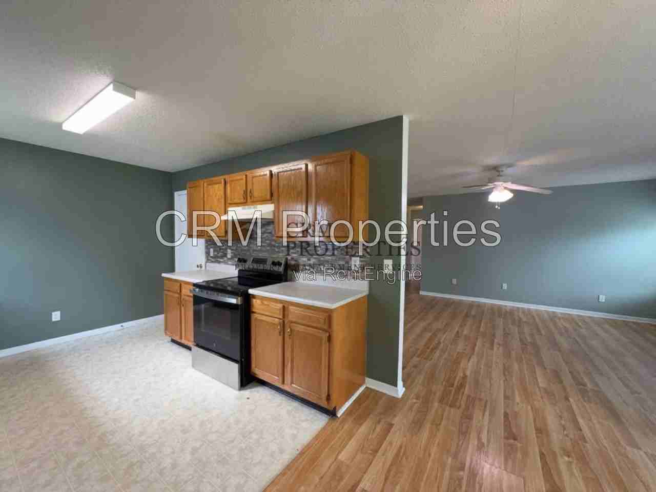 1058 Springwater Rd - Photo 7 of 27