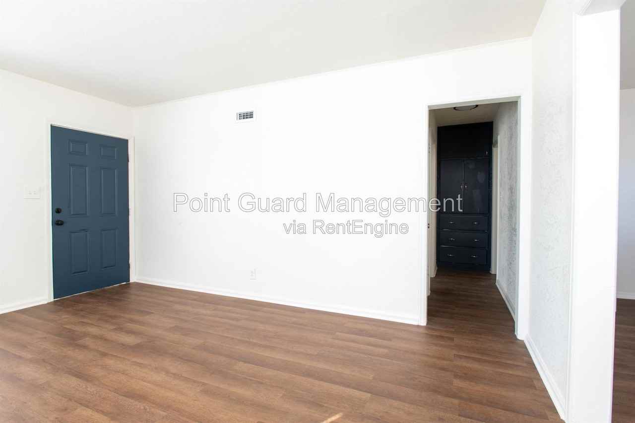 761 S Beverly Dr #761B - Photo 3 of 19