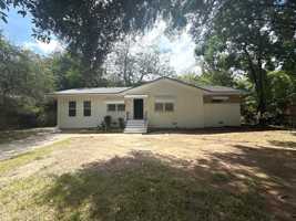 featured image of 2309 Ginny Ave