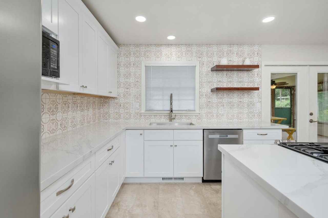 908 Lewisburg Pike - Photo 5 of 50
