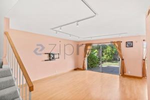 featured image of 2321 Farmcrest St