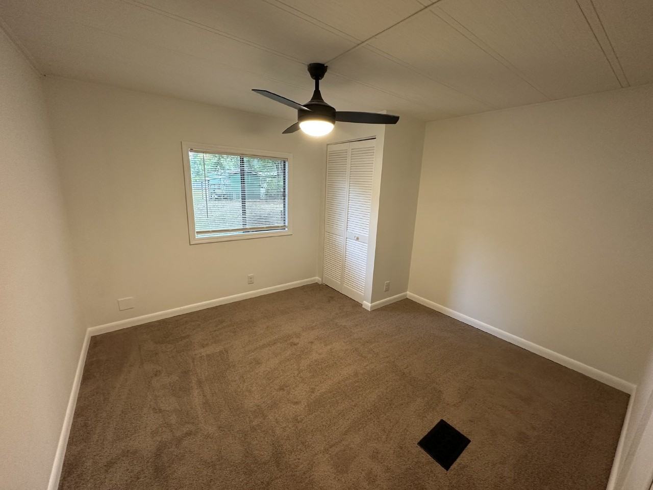 5444 Jericho Ave - Photo 6 of 10