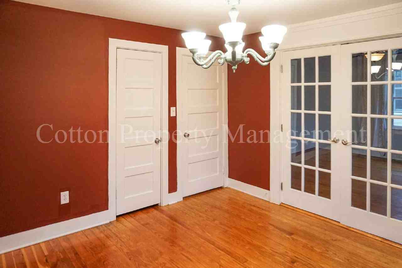 2108 Barnett Ave - Photo 6 of 21
