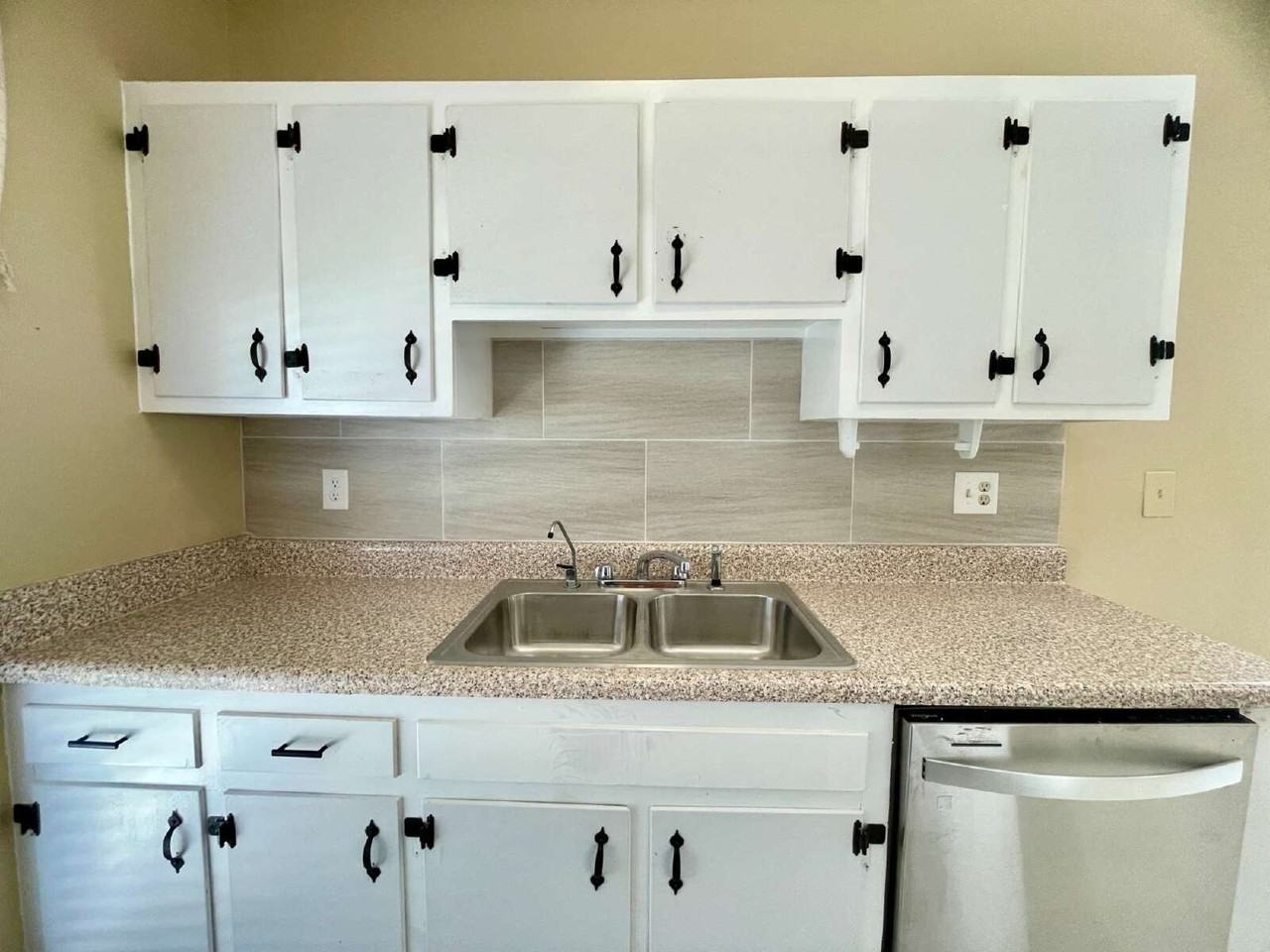 4609 Fen Ct - Photo 3 of 18