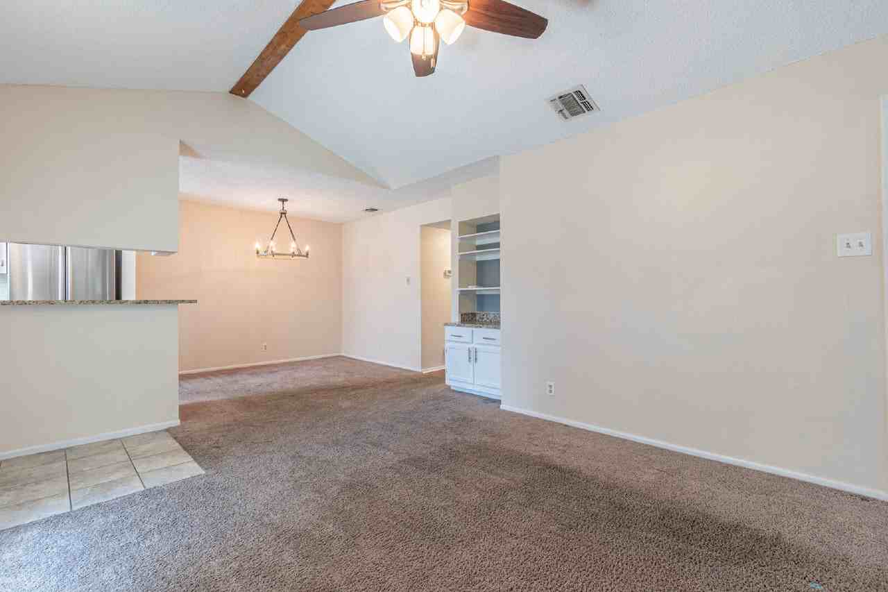 2542 Babcock Rd - Photo 5 of 29