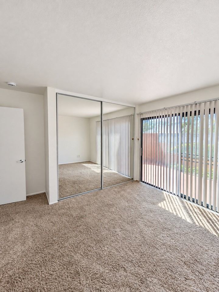 25671 Le Parc #43 - Photo 7 of 20