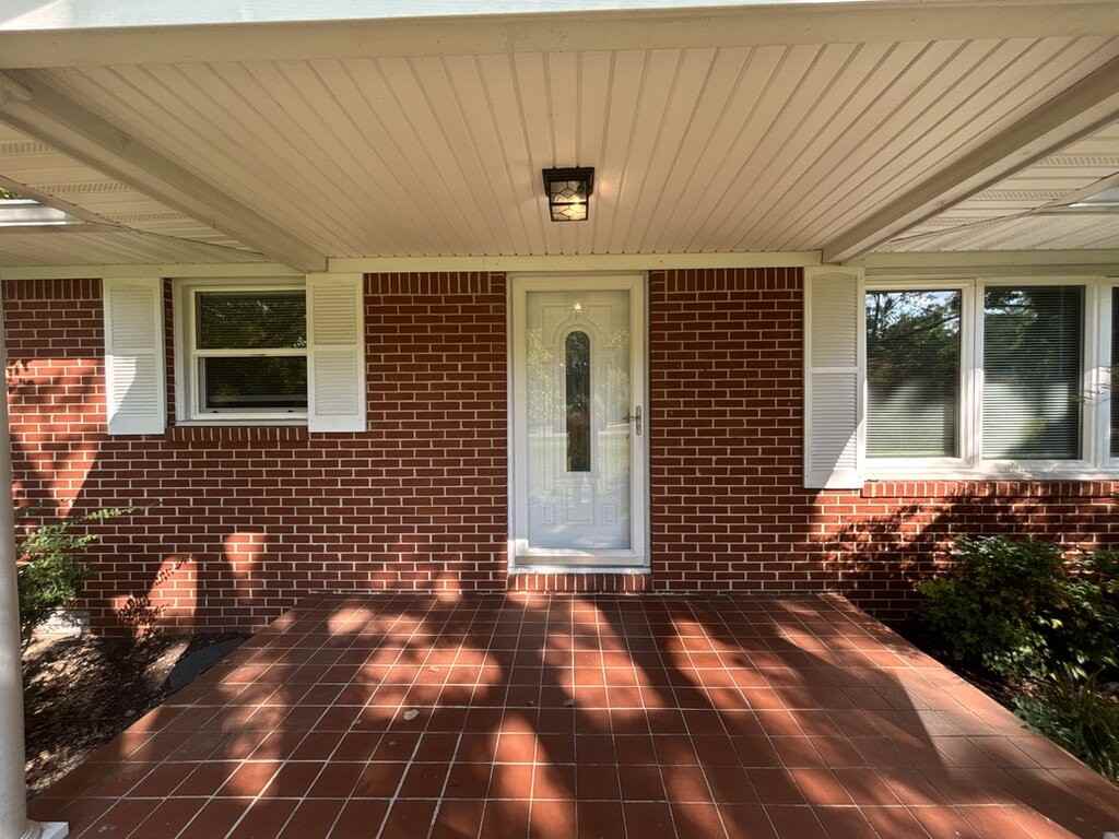 2195 Sharon Ave - Photo 2 of 50
