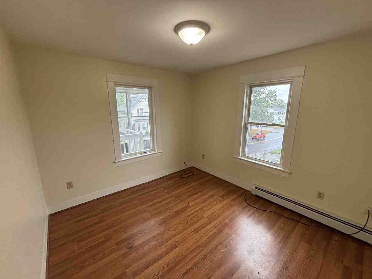 142 Emery St #B - Photo 7 of 10