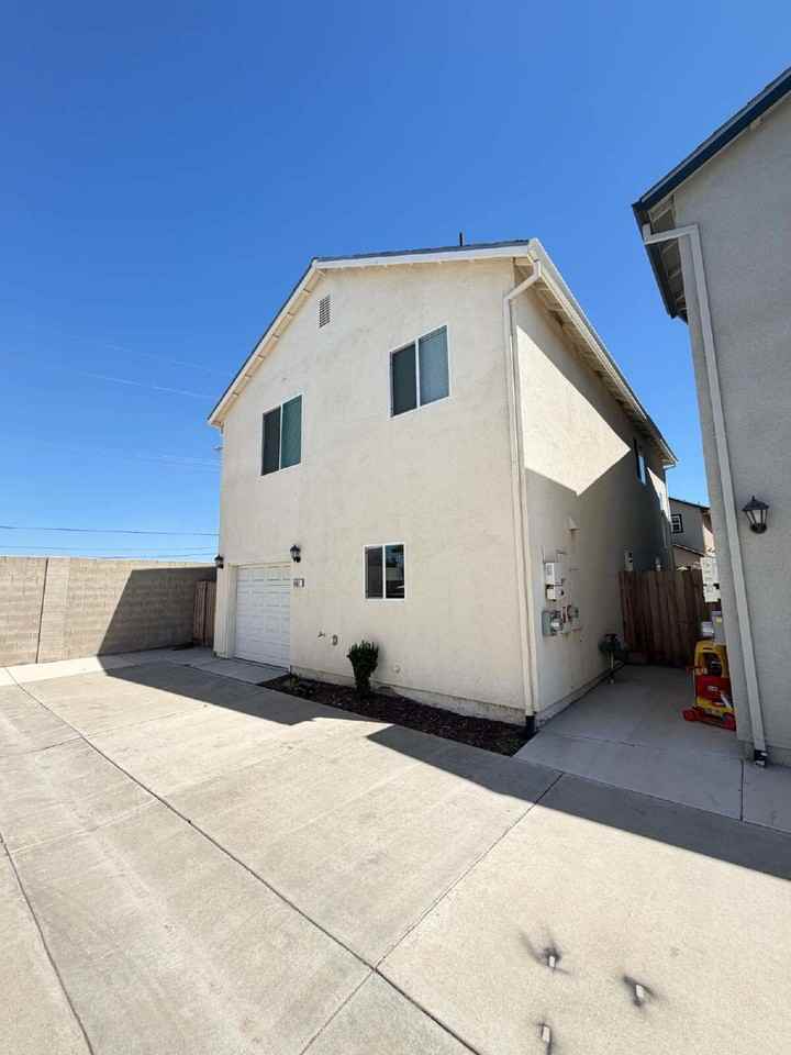 5062 Palisade Ave - Photo 3 of 28