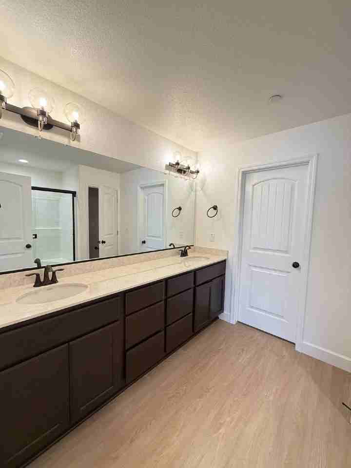 5062 Palisade Ave - Photo 5 of 28