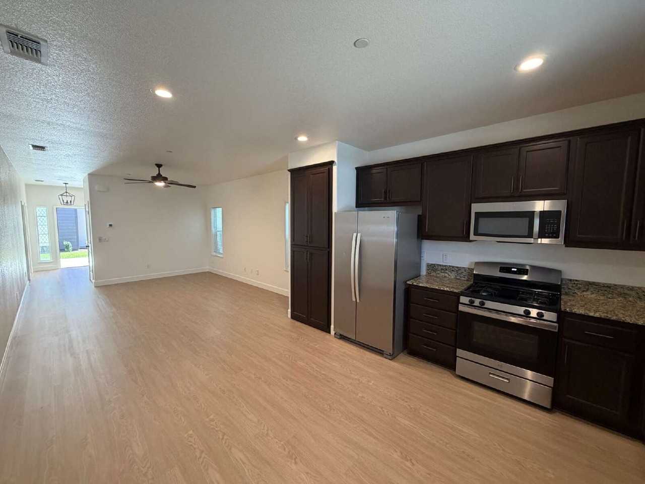 5062 Palisade Ave - Photo 7 of 28