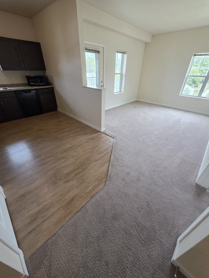 1427 Center Point Rd Ne #301