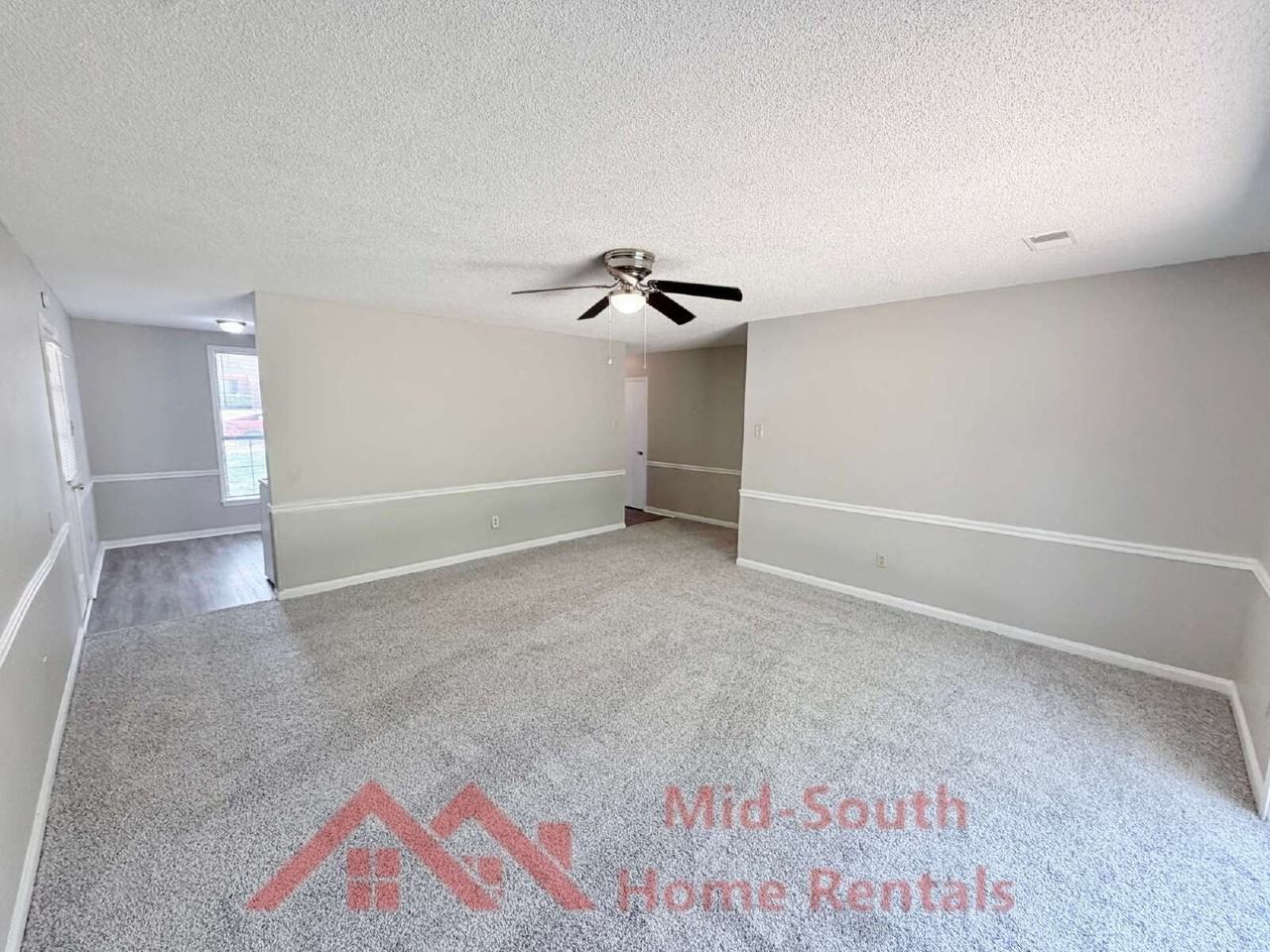3899 Kerwin Dr - Photo 5 of 19