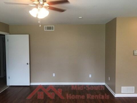 4806 Violet Ave - Photo 4 of 19