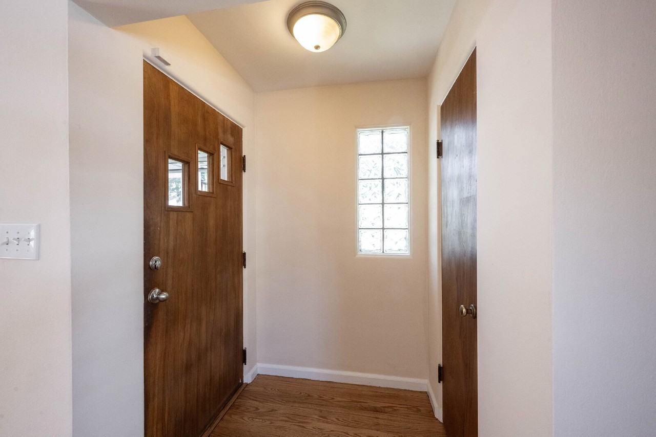 6011 Haverford Ave - Photo 4 of 36
