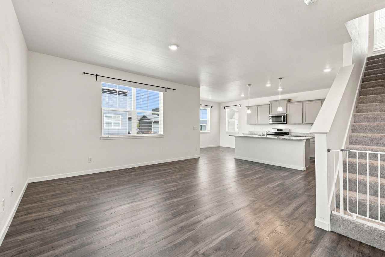 45801 Silverdrop Ave - Photo 4 of 25