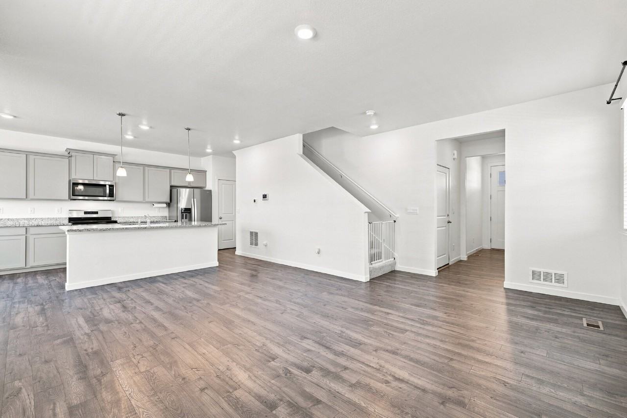 45801 Silverdrop Ave - Photo 5 of 25