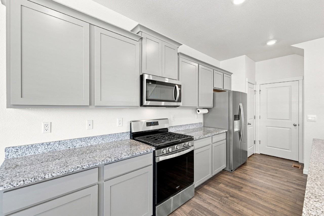 45801 Silverdrop Ave - Photo 6 of 25