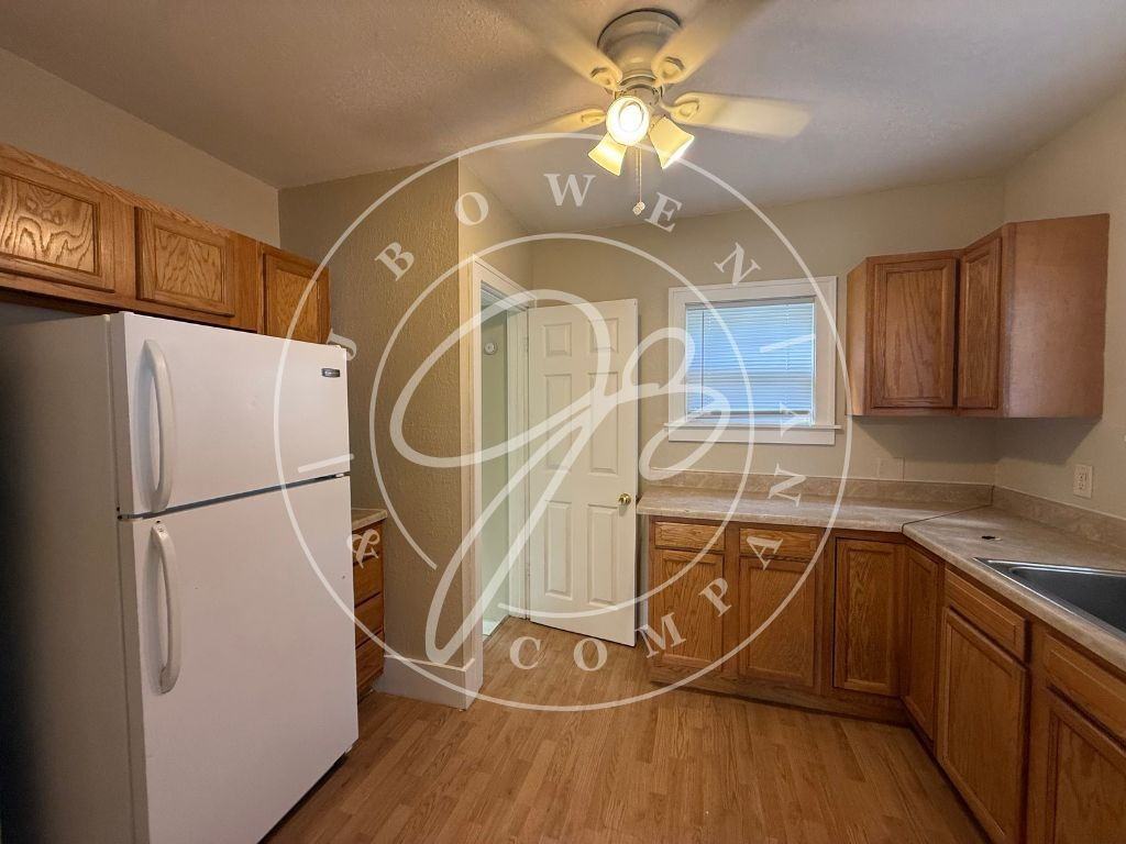 1733 Loxley Rd - Photo 3 of 10