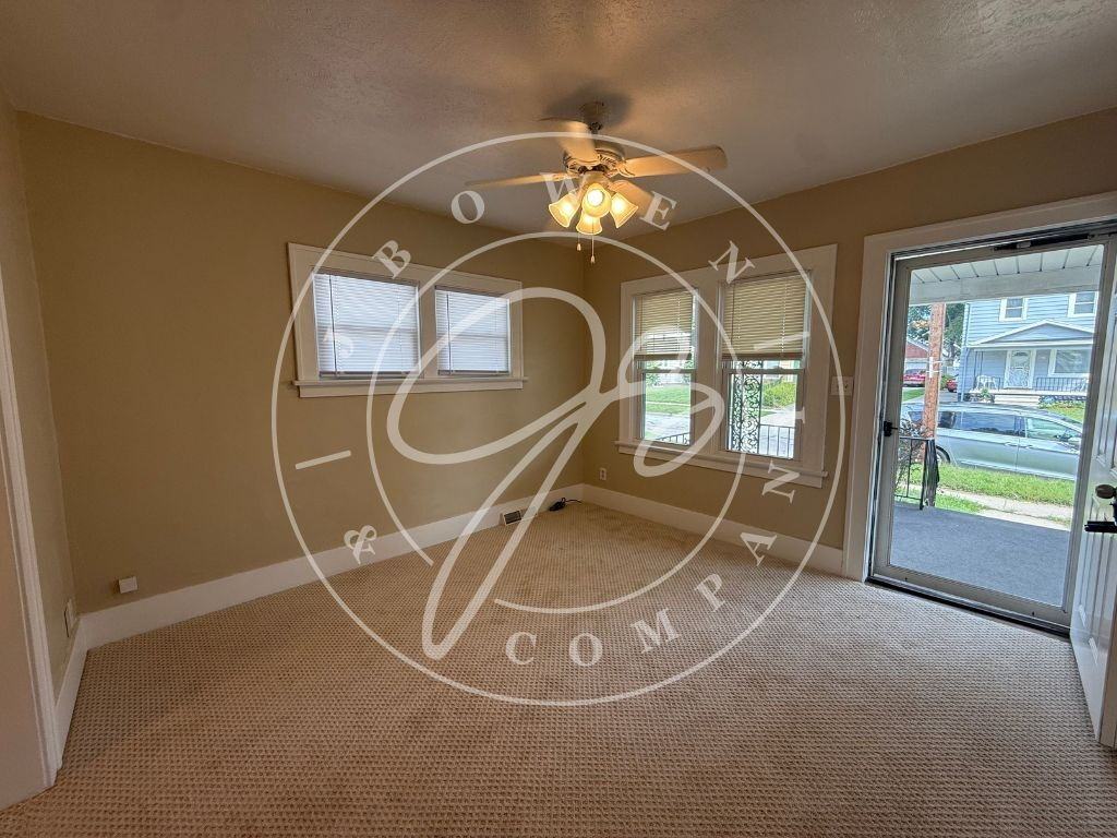 1733 Loxley Rd - Photo 5 of 10